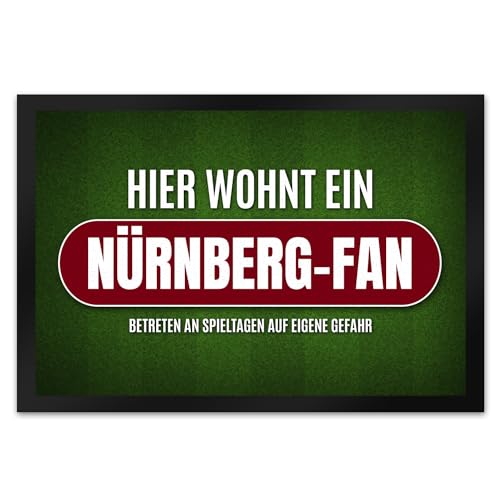 trendaffe - Hier wohnt EIN Nürnberg-Fan Fußmatte XL mit Rasen Motiv von trendaffe