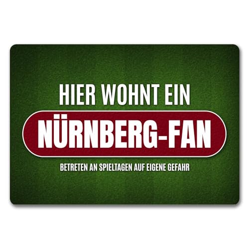 trendaffe Hier wohnt ein Nürnberg-Fan Fußmatte ohne Rand mit Rasen Motiv von trendaffe