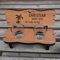 Schnapsbank Mit Gravur -Palme Geschenk Zum Ruhestand Inkl. Gläser Und Namensgravur - Originelle Geschenke Zur Rente Schnapsbank Mit Gravur -Palme Geschenk Zum Ruhestand Inkl. Gläser Und Namensgravur - Originelle Geschenke Zur Rente von trendgravur