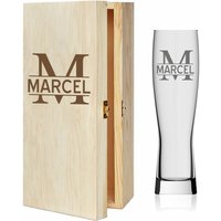 Weizenbierglas Mit Namen & Monogramm - Wahlweise Holzbox Geschenk Geburtstag Männer Vatertag Weizenbierglas Mit Namen & Monogramm - Wahlweise Holzbox Geschenk Geburtstag Männer Vatertag von trendgravur