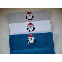 Besticktes Handtuch, Duschtuch, Gestickter Pinguin, Kinderhandtuch, Geschenk Für Kinder, Pinguin Fan, Geschenkidee Handtücher von tuetatue