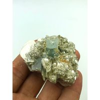 100% Natürliches Rohes Aquamarin Exemplar Echter Seltener Kristall Mit Musscovite Mica Aus Nagar Gilgit-Baltistan Pakistan von turquoisecenter89