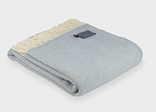 Tweedmill Luxury Throw Blanket - 100% Pure New Wool - Lifestyle FISHBONE (DUCK EGG) by Tweedmill von tweedmill