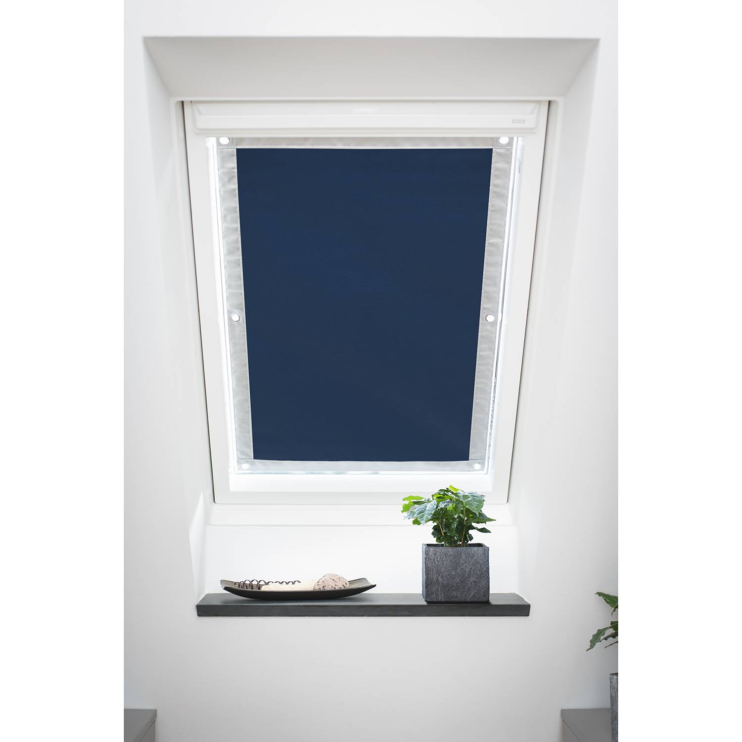 twentyfour Dachfenster Sonnenschutz Haftfix 59x114 cm (BxH) Blau Webstoff von twentyfour