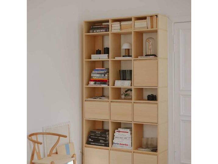 Bücherregal in Eiche Hell mit Türen, 135 cm x 233 cm x 32 cm, Vollständig anpassbar von Tylko von tylko