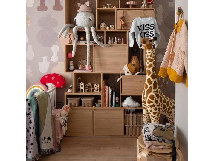 Bücherregal in Eiche mit Türen und Ruckwanden, 127 cm x 213 cm x 32 cm, Vollständig anpassbar von Tylko von tylko