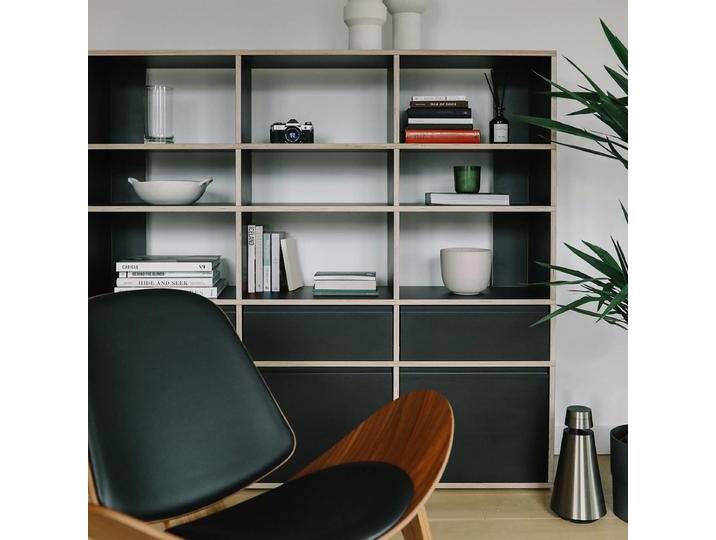 Bücherregal in Schwarz mit Schubladen, 150 cm x 143 cm x 32 cm, Vollständig anpassbar von Tylko von tylko