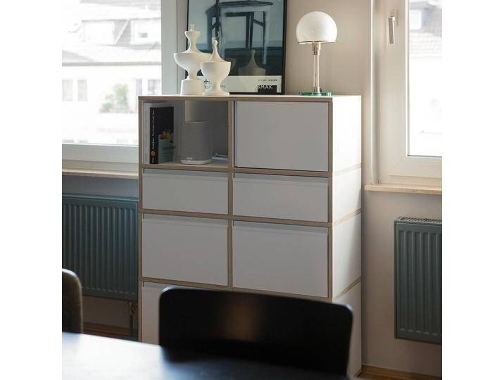 Bücherregal in Weiß mit Türen und Schubladen, 90 cm x 123 cm x 40 cm, Vollständig anpassbar von Tylko Bücherregal in Weiß mit Türen und Schubladen, 90 cm x 123 cm x 40 cm, Vollständig anpassbar von Tylko von tylko