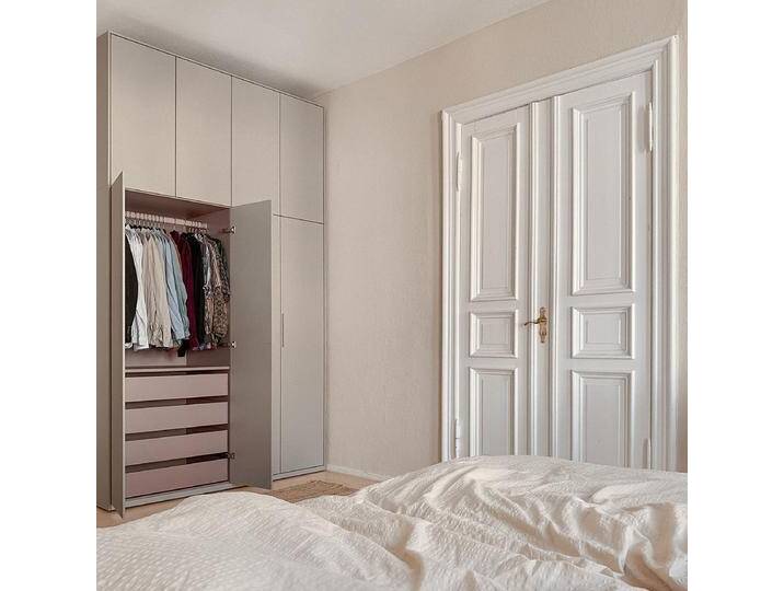 Kleiderschrank in Beige und Rosa mit Innenschubladen und Kleiderstange, 168 cm x 290 cm x 63 cm, Vollständig anpassbar von Tylko von tylko