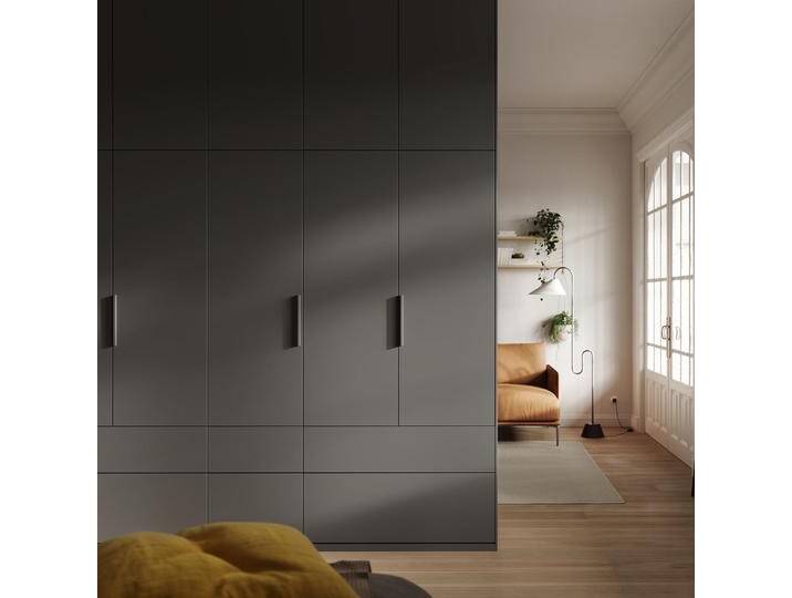 Kleiderschrank in Graphit mit Innen und Aussen Schubladen, 236 cm x 300 cm x 63 cm, Vollständig anpassbar von Tylko von tylko