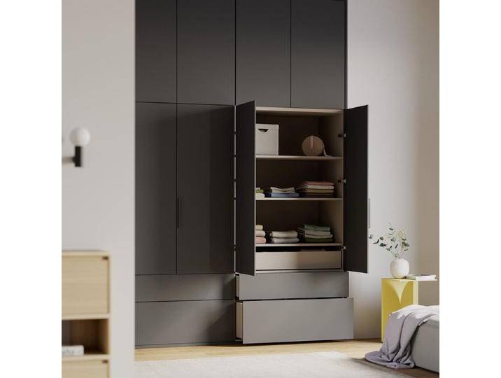 Kleiderschrank in Graphit und Grau mit Innen und Aussen Schubladen, 198 cm x 291 cm x 63 cm, Vollständig anpassbar von Tylko von tylko