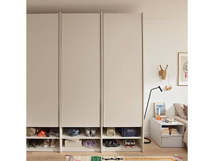 Kleiderschrank in Sand mit Kleiderstange, 180 cm x 238 cm x 45 cm, Vollständig anpassbar von Tylko von tylko