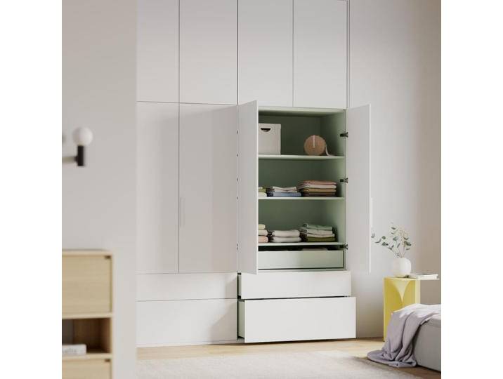 Kleiderschrank in Weiß und Grün mit Innen und Aussen Schubladen, 198 cm x 291 cm x 63 cm, Vollständig anpassbar von Tylko von tylko
