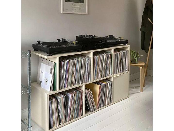 Sideboard in Beige mit Türen und Ruckwanden, 148 cm x 83 cm x 40 cm, Vollständig anpassbar von Tylko von tylko