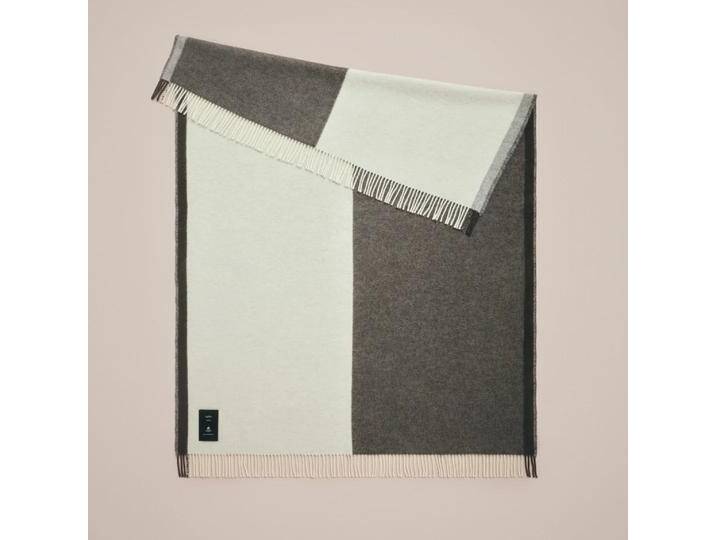 Wolldecke in Creme & Kohle, 170 cm x 130 cm, Vollständig anpassbar von Tylko von tylko