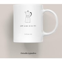 Tasse Aus Keramik/Cold Days Weihnachtsmotiv Mit Espressokocher Und Lustigem Spruch - Witziges & Günstiges Geschenk Für Mama, Papa von typealive