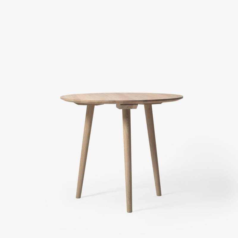 &tradition - In Between SK3 - runder Design Tisch mit 90cm Durchmesser von &tradition