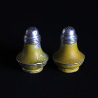 Vintage Gelb Aluminium Gewichtet Salz Und Pfefferstreuer Set - Retro-Küche-Dekor S&p-Set Nicht Spitze Über Enden von undoneeclectic