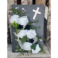 Grabschmuck, Allerheiligengesteck, Kreuz Fh0027 - Schieferplatte von unserschoenstertag