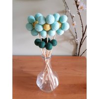 Filz Ball Blumen, Vergissmeinnicht. Blumensträuße Von Niedlichen Blauen Posy Blumen. Pom Home Decor Ideales Muttertagsgeschenk Filz Ball Blumen, Vergissmeinnicht. Blumensträuße Von Niedlichen Blauen Posy Blumen. Pom Home Decor Ideales Muttertagsgeschenk von uselessbuttons