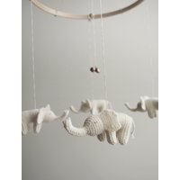 Baby Mobile - Elefant Geschenk Stricktiere Sweeest Dreems Baby Mobile - Elefant Geschenk Stricktiere Sweeest Dreems von utatataStudio