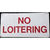 No Loitering Vintage Schild Rot Weiß Metall Industrial Decor No Loitering Vintage Schild Rot Weiß Metall Industrial Decor von veraviola
