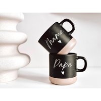 Tasse Schwarz Aus Keramik Mit Gravur | Mama, Papa, Muttertag Vatertag Eltern Geschenk Personalisiert Geburtstag Name von verdruckt