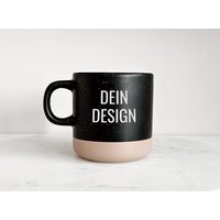 Tasse Schwarz Aus Keramik Mit Gravur | Name Personalisiert Geburtstag Freundin|Freund Logo Text Personalisierte Steinguttasse Tasse Schwarz Aus Keramik Mit Gravur | Name Personalisiert Geburtstag Freundin|Freund Logo Text Personalisierte Steinguttasse von verdruckt