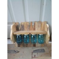Handgefertigtes Rustikales Einmachglasregal Mit Vintage Wandleisten, 17x6x14, Custom Ordering von viaBurlap