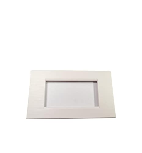 Bticino Living Light Bticino Living Iinternational Quadratisches Modell aus gebürstetem Technopolymer, 3 4 7 Module für Halterungen LN4703 und N4703 (4 Module, weiß) von vidoelettronica