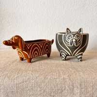 Der Gestreifte Katzen Und Hunde Keramik Blumentopf Hält Eine 5-7 cm Große Pflanze. Separat Erhältlich Der Gestreifte Katzen Und Hunde Keramik Blumentopf Hält Eine 5-7 cm Große Pflanze. Separat Erhältlich von vintagebohemianstyle