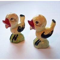 Weinlese Gelbe Ente Keramik Salz Und Pfefferstreuer - Hand Bemalt Schüttler Aus Japan Hergestellt in Mij Pfeffer Baby Entenküken von vintagedazzle