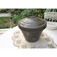 Alte Puddingform Metall Mit Patina von vintagehappimillAT