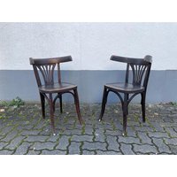 Italian Worn Bentwood Pair Of Chairs, 1950S, Italy Italian Worn Bentwood Pair Of Chairs, 1950S, Italy von vintageinmode