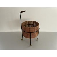 Wicker & Black Metal Round Serving Bar Cart, 1960S, Germany Wicker & Black Metal Round Serving Bar Cart, 1960S, Germany von vintageinmode