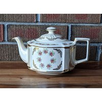 Vintage Sadler England Runde Elfenbein Teekanne Mit Zierlichen Rosensträußen Und Gold, Einzigartige Form, 4, 5 Tassen, 1940Er Jahre von vintagenorthfinds