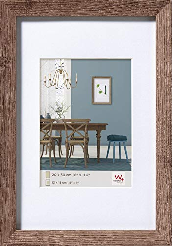 walther design Bilderrahmen nussbaum 24 x 30 cm mit Passepartout, Fiorito Holzrahmen EF430N von walther design