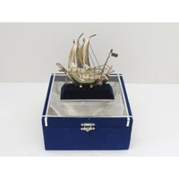 Vintage Sterling Silber Segelboot-Schiff-Statue Mit Geschenkbox von wandajewelry2013