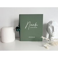 Personalisierte Zeugnismappe Aus Leinen Mit Namen Personalisiert, Zeugnisordner Monogramm Name, Einschulung Geschenk, Schulkind 1. Klasse Personalisierte Zeugnismappe Aus Leinen Mit Namen Personalisiert, Zeugnisordner Monogramm Name, Einschulung Geschenk, Schulkind 1. Klasse von wandzucker