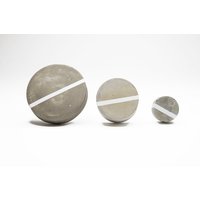 Beton Runder Wandhaken in 3 Größen Mit Einem Dünnen Lackierten Streifen Verschiedenen Farben von whitewashedshop