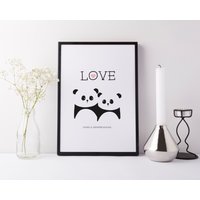Panda Bär Liebe Druck - Personalisierter Geburtstagsgeschenk Hochzeitstag Pandas Schwarz Weiß Winke Design von winkdesignuk