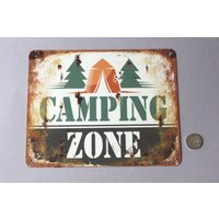 Camping Zone, Türschild Shabby, Rustikales Schild, Informationsschild, Metallschild Vintage Stil, Hinweisschild, Beschilderung von wohnraumformer