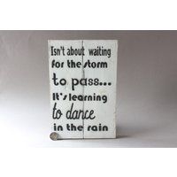 Is Not About Waiting The Storm To Pass...it Is Learning Dance in Rain, 30cm X 20 cm Schild Shabby, Rustikale Wanddeko, Lustige Deko von wohnraumformer