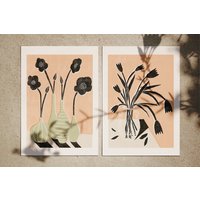 Frühlingsblumen in Vintage-Vasen | 2Er Set Linolschnitt-Kunstdrucke Verschiedenen Farbkombinationen von wolfgangwahadesign