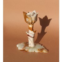 Blumenförmiger Kerzenhalter Aus Marmor von wonderthingstudio