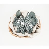 Christbaumanhänger | Acryl Personalisierter Weihnachtsschmuck Schneeflocke Namen Geschenkanhänger von woodandweddingdesign