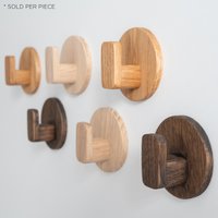 Selbstklebender Runder Eichenwandhaken, Standard Oder Geölt | Selbstklebender Accessoire-Haken Kopfhörerhaken Haken Aus Holz Garderobe Haken von woodstoxhomedecor