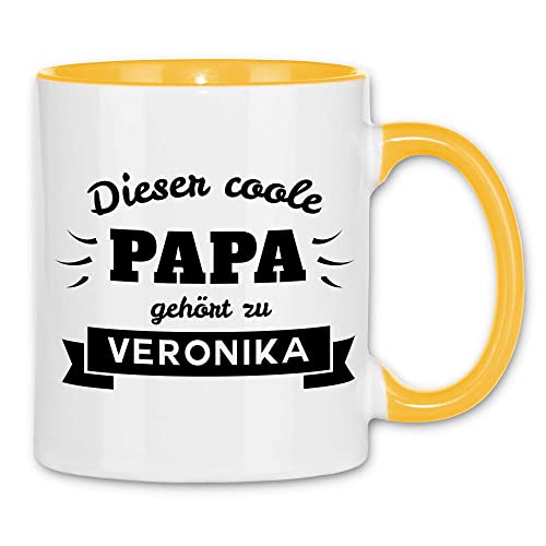 wowshirt Tasse Dieser Papa Gehört Zu Personalisiertes Geschenk für Papa Vatertag, Farbe:White - Yellow von wowshirt