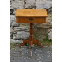 Louis Philippe Nähtischchen Louis Philippe Nähtischchen von wwwlabelleepoquede