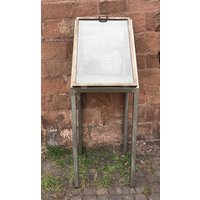 Metallvitrine Metallvitrine von wwwlabelleepoquede